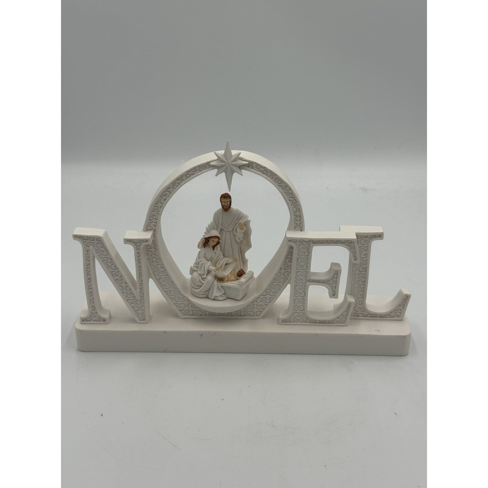 Noel White Manger Scene‎